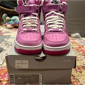 Fuchsia girls sneaker dream